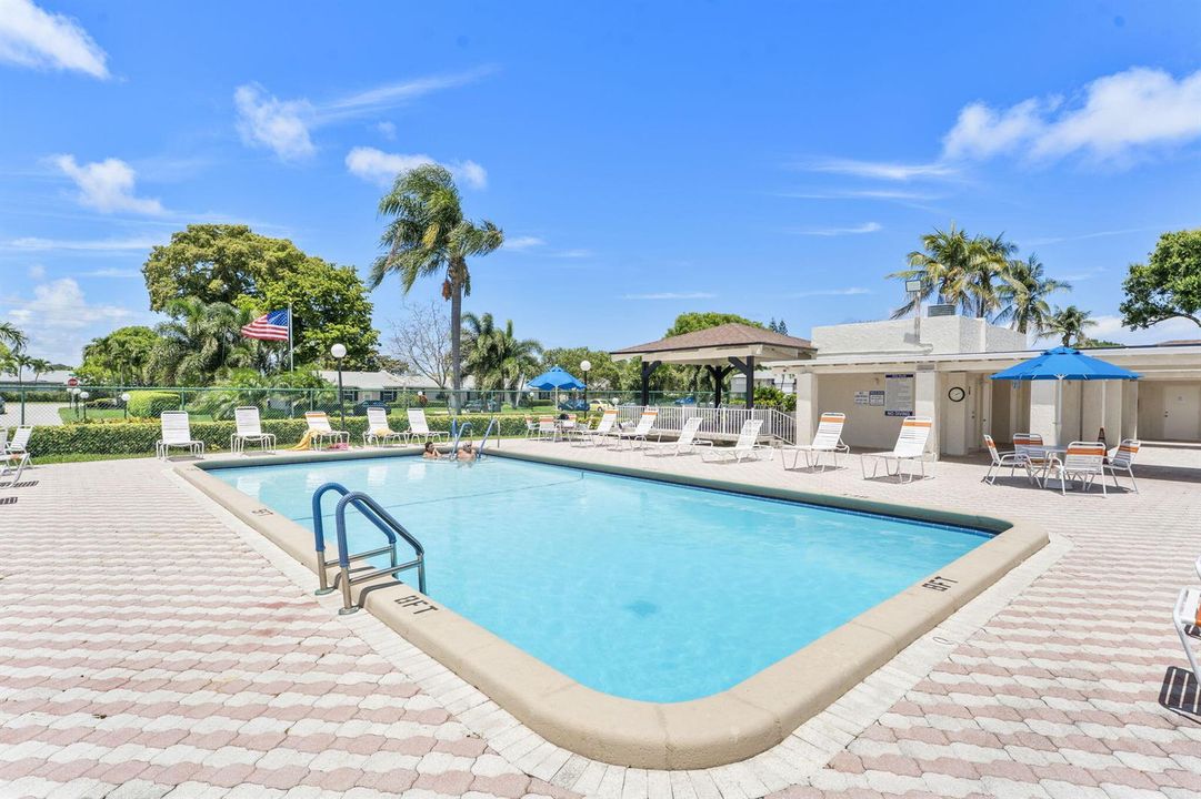 Club house/big pool