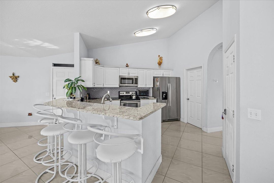 Kitchen Bar