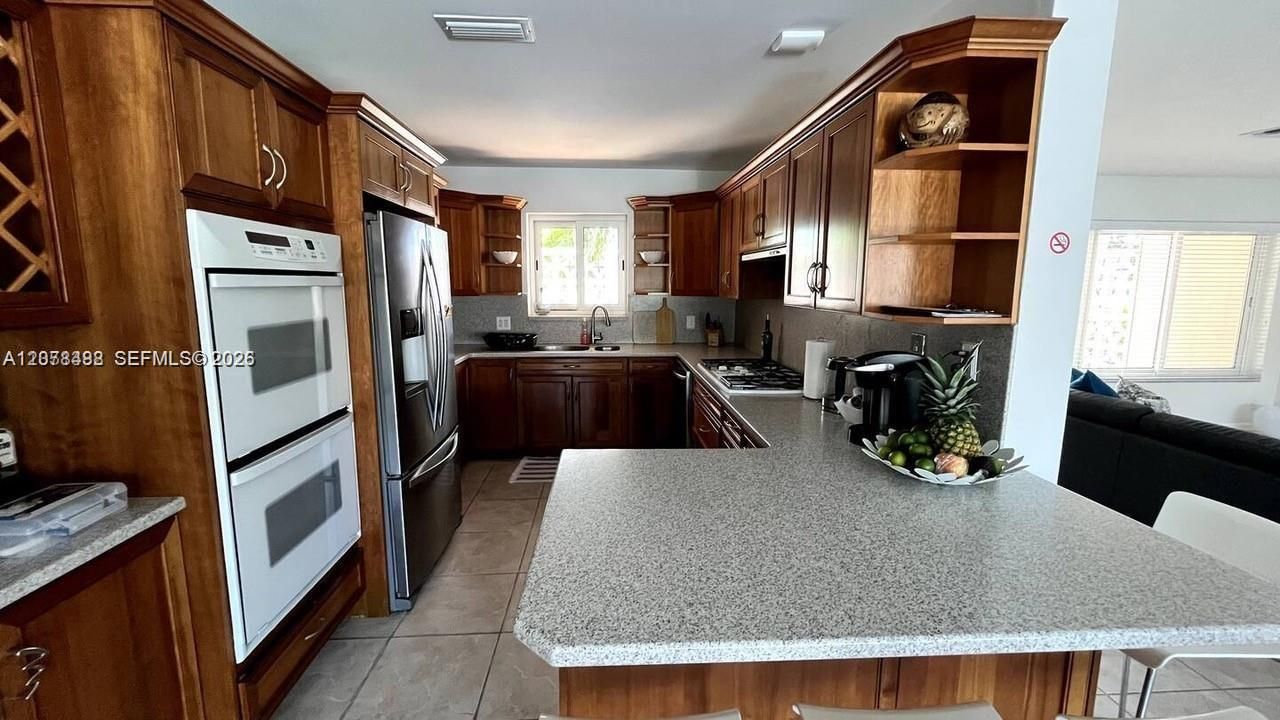 En Renta: $6,000 (3 camas, 2 baños, 2020 Pies cuadrados)