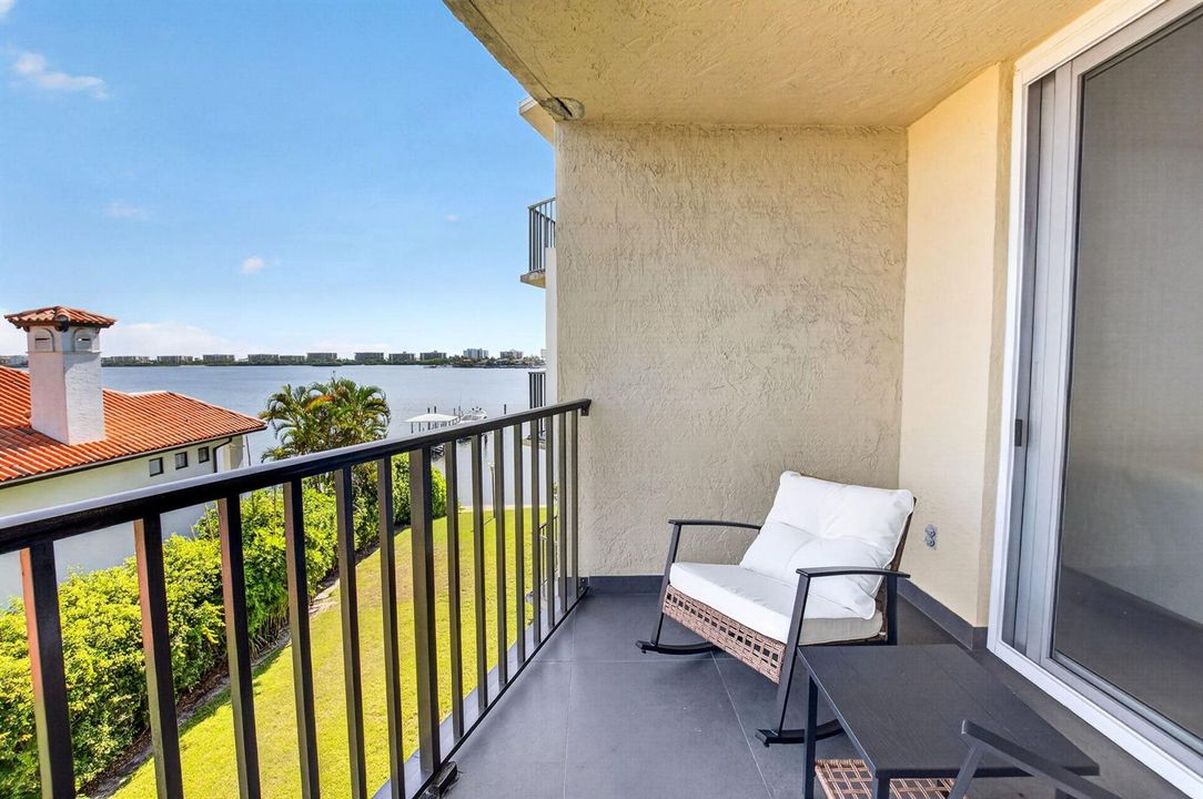 Large balcony overlooking intracoastal