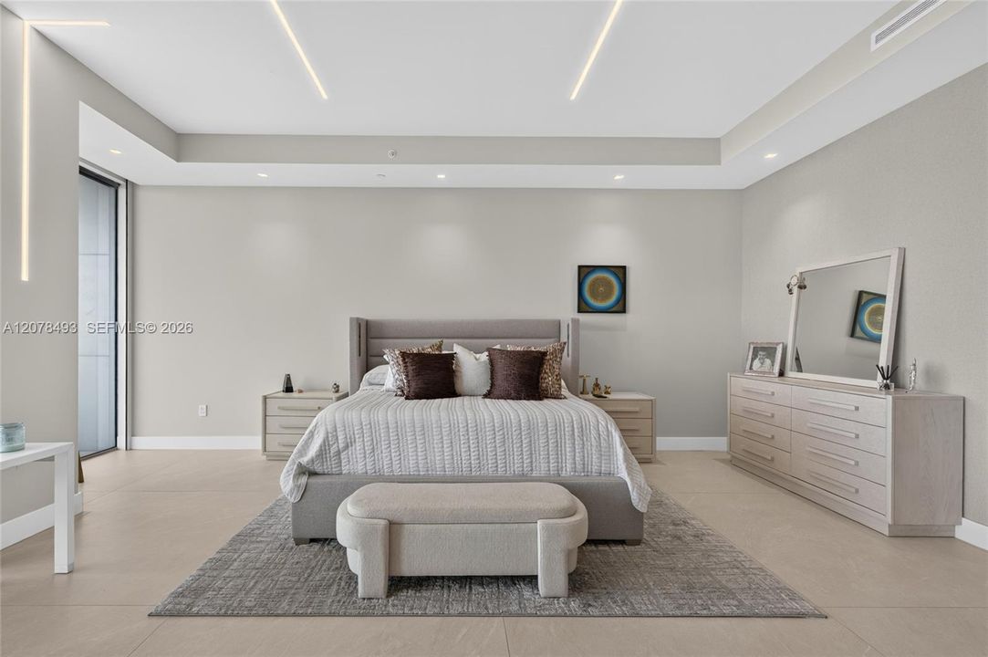 For Sale: $5,677,000 (3 beds, 3 baths, 4295 Square Feet)