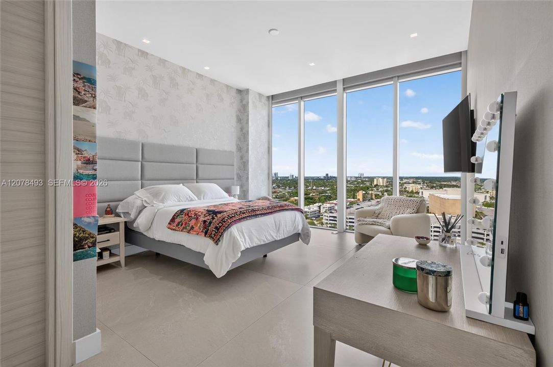 For Sale: $5,677,000 (3 beds, 3 baths, 4295 Square Feet)