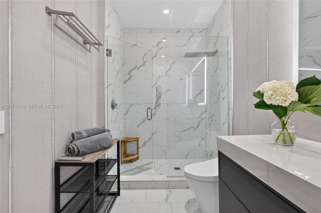 For Sale: $5,677,000 (3 beds, 3 baths, 4295 Square Feet)