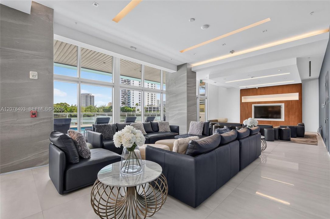 For Sale: $5,677,000 (3 beds, 3 baths, 4295 Square Feet)