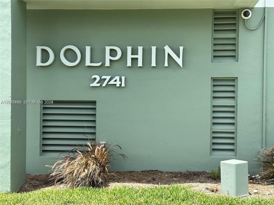 For Sale: $159,000 (1 beds, 1 baths, 780 Square Feet)