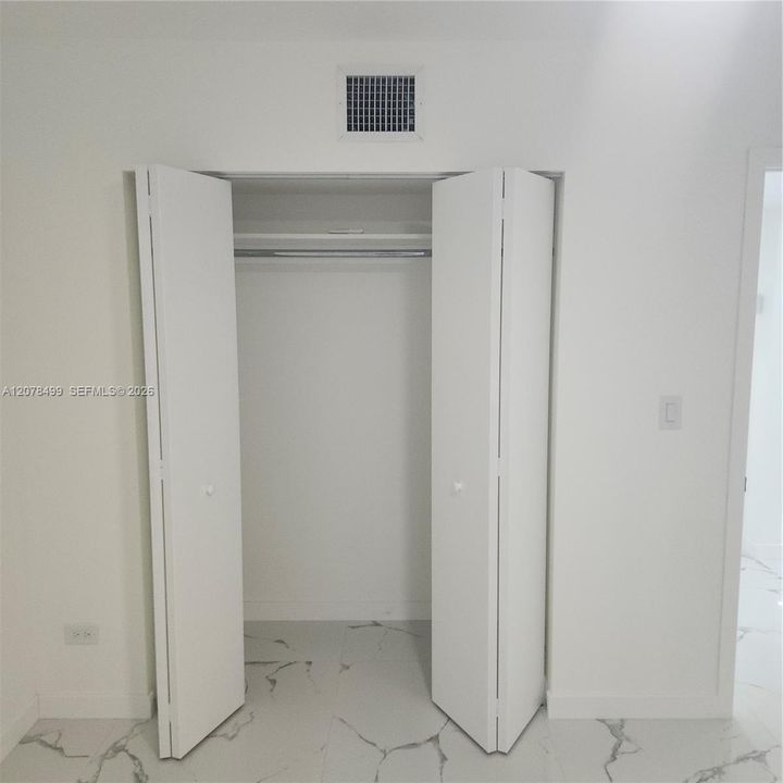 En Venta: $650,000 (3 camas, 1 baños, 1152 Pies cuadrados)