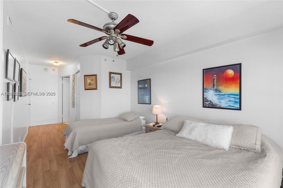 For Sale: $499,000 (2 beds, 2 baths, 1365 Square Feet)