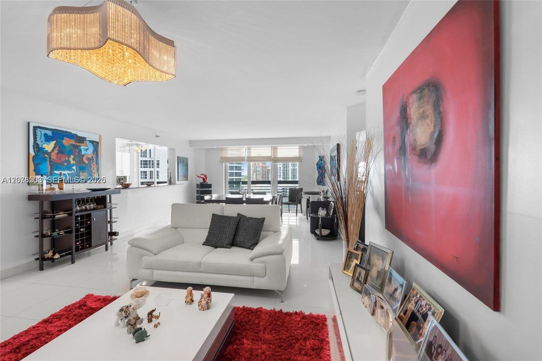 For Sale: $499,000 (2 beds, 2 baths, 1365 Square Feet)