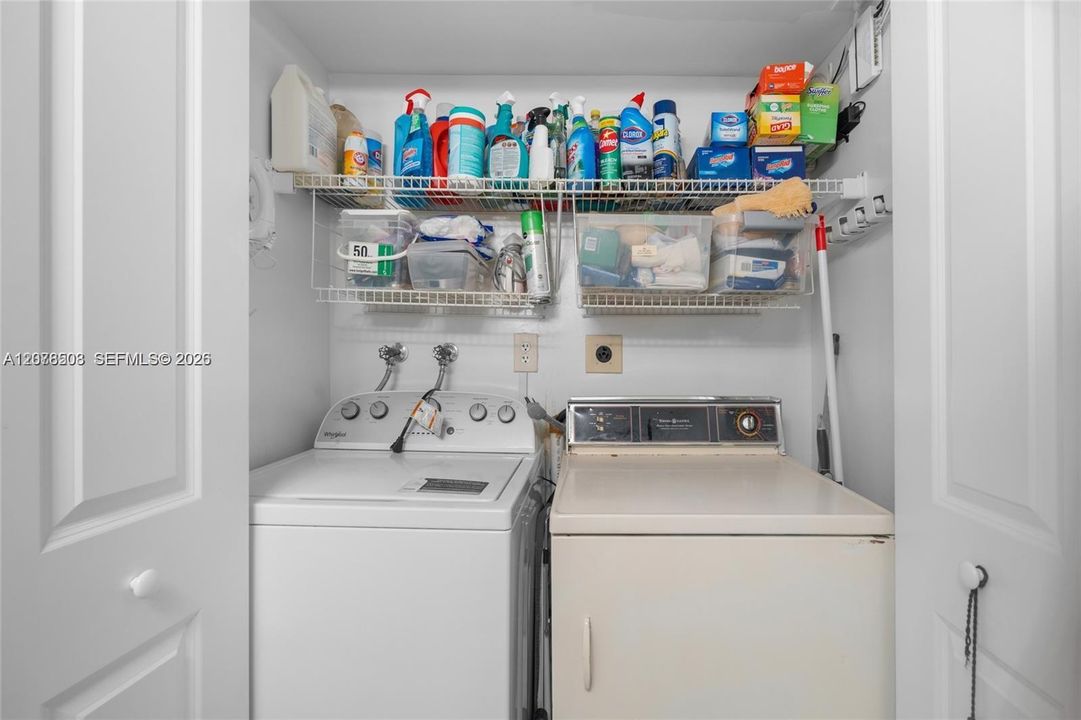 For Sale: $499,000 (2 beds, 2 baths, 1365 Square Feet)
