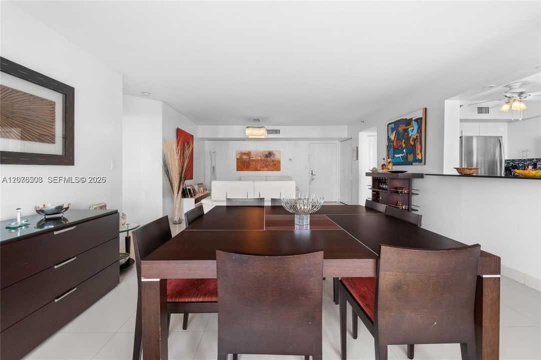 For Sale: $499,000 (2 beds, 2 baths, 1365 Square Feet)