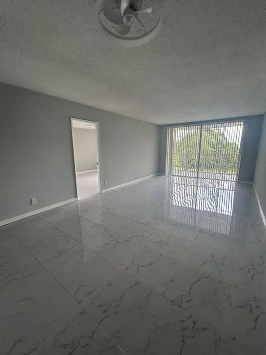 LIVING AREA @