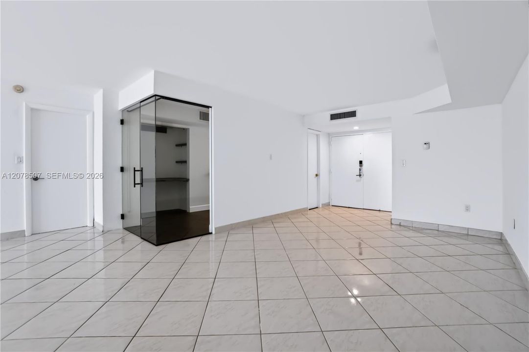 En Venta: $725,000 (1 camas, 1 baños, 1412 Pies cuadrados)