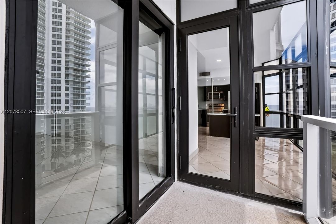 En Venta: $725,000 (1 camas, 1 baños, 1412 Pies cuadrados)