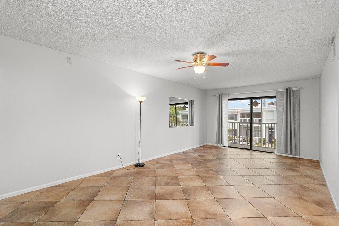 006-120CypressClubDrive-Unit231-PompanoB