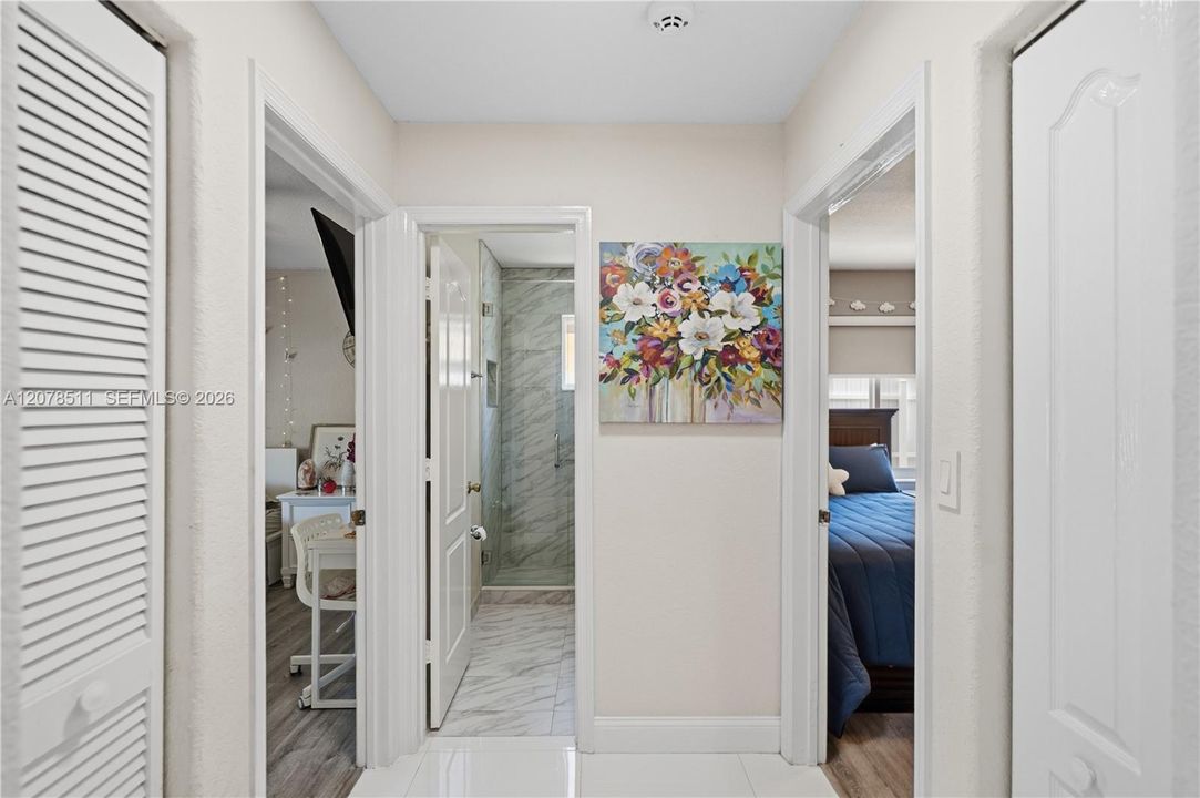 En Venta: $585,000 (3 camas, 2 baños, 1305 Pies cuadrados)