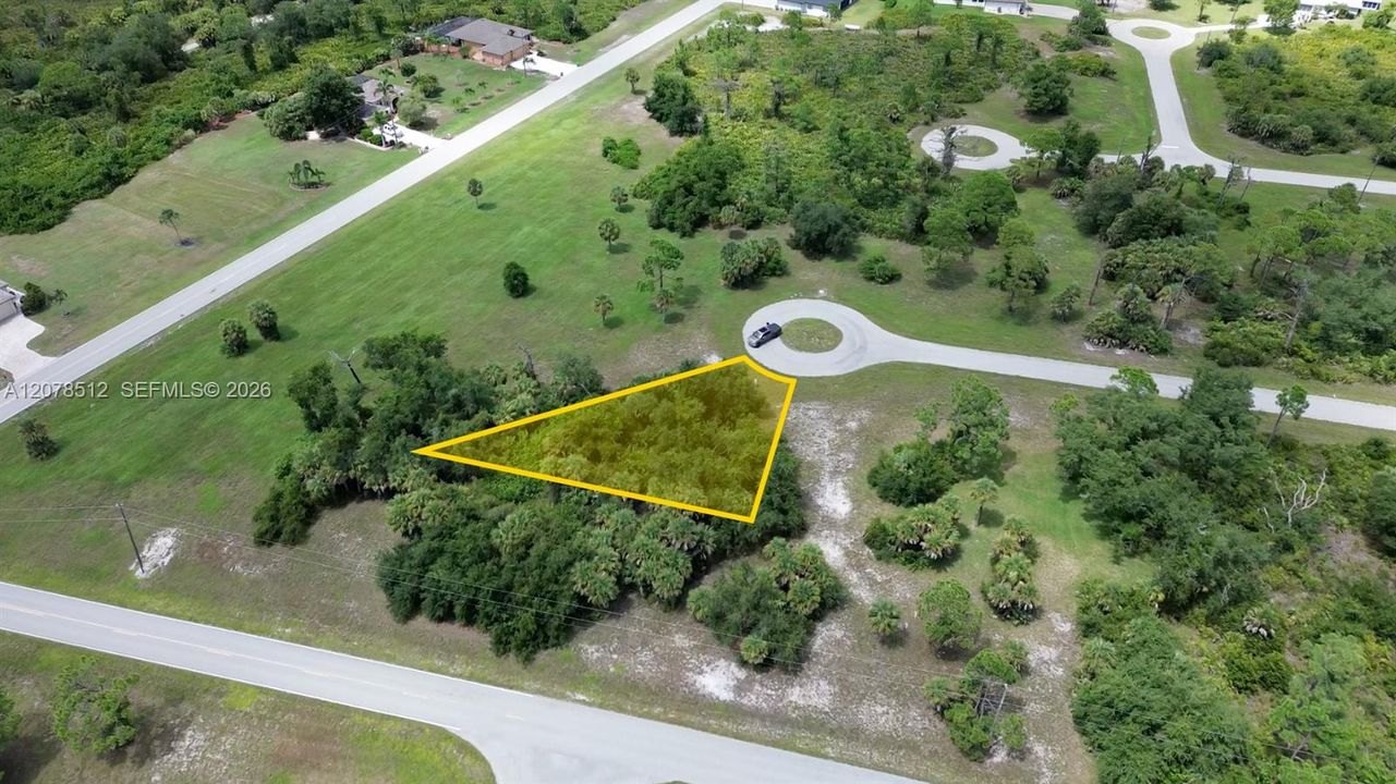 待售: $31,800 (0.21 acres)