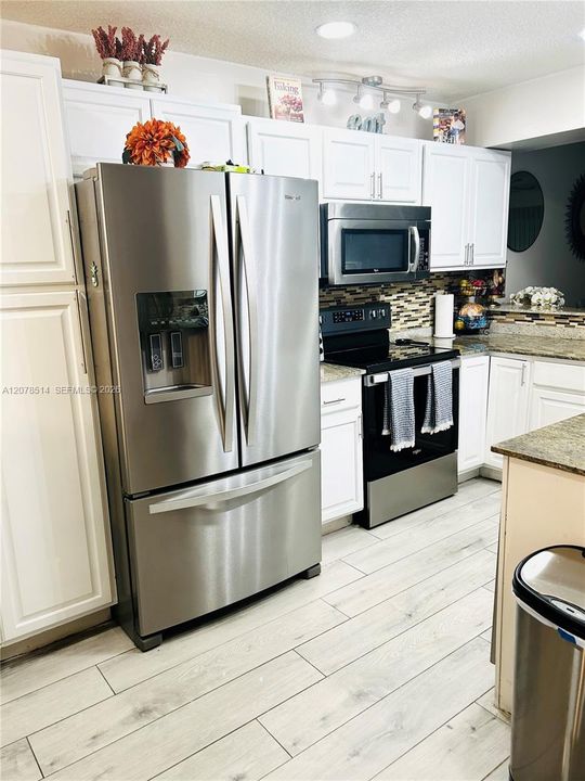 En Venta: $355,000 (2 camas, 2 baños, 1280 Pies cuadrados)