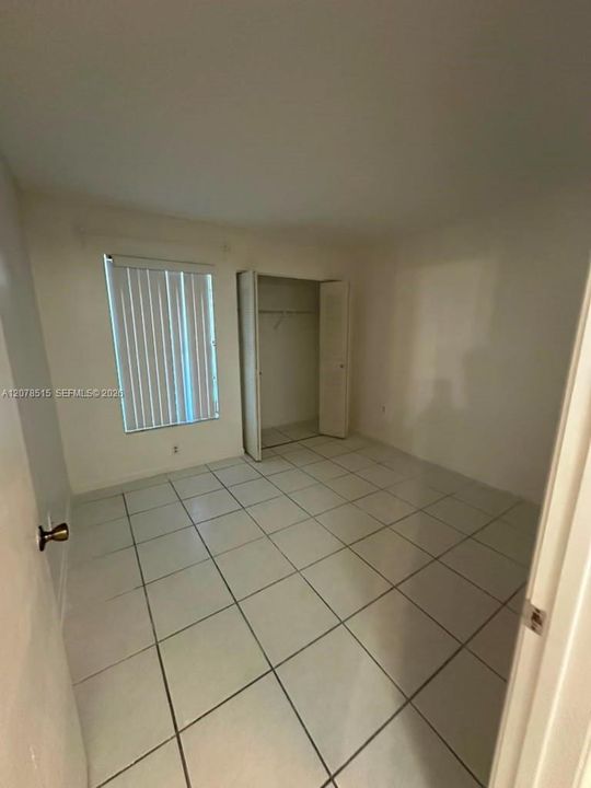 For Rent: $2,300 (2 beds, 2 baths, 880 Square Feet)