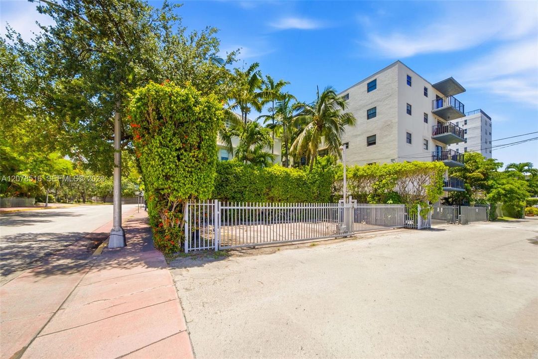 En Venta: $789,000 (2 camas, 2 baños, 1118 Pies cuadrados)