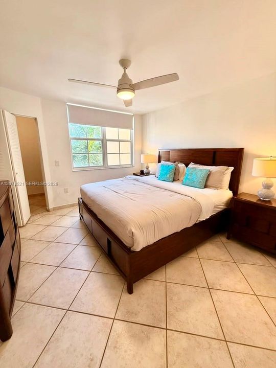 For Rent: $2,400 (1 beds, 1 baths, 730 Square Feet)