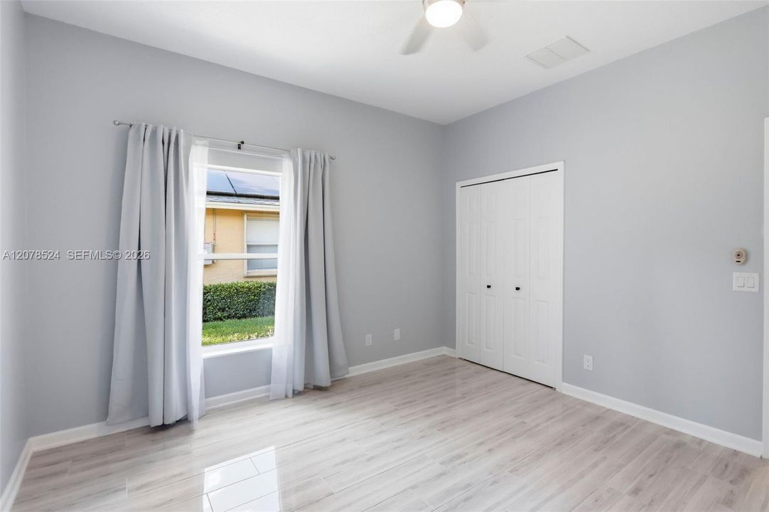 En Venta: $490,000 (3 camas, 2 baños, 2180 Pies cuadrados)
