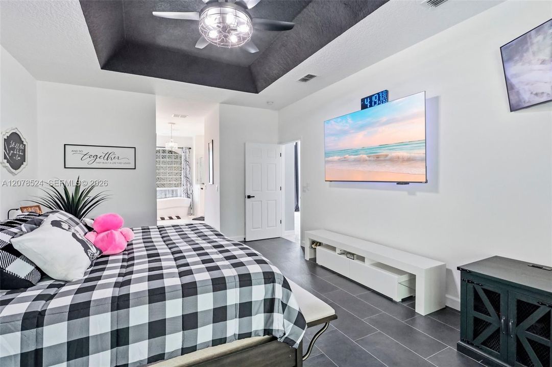En Venta: $490,000 (3 camas, 2 baños, 2180 Pies cuadrados)