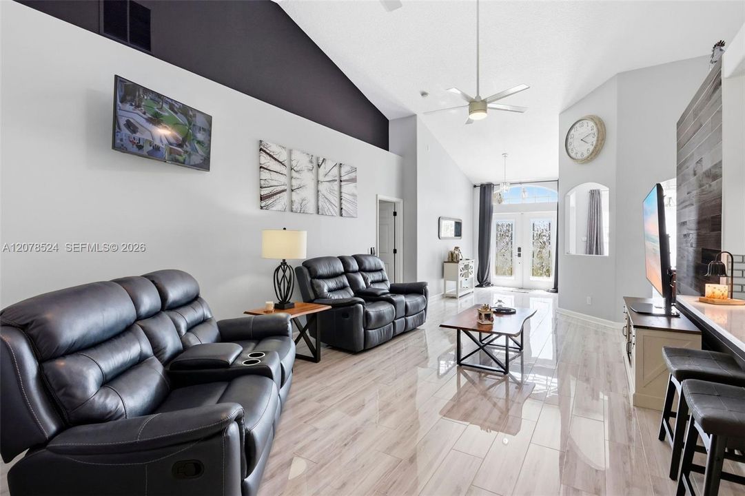 En Venta: $490,000 (3 camas, 2 baños, 2180 Pies cuadrados)