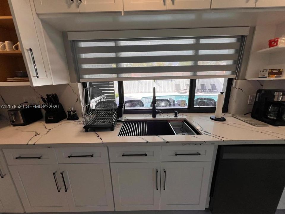For Rent: $5,500 (3 beds, 2 baths, 1592 Square Feet)