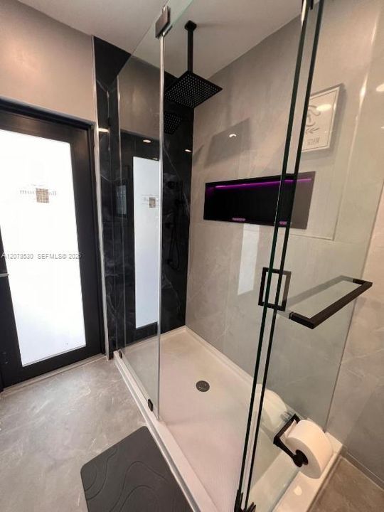 For Rent: $5,500 (3 beds, 2 baths, 1592 Square Feet)