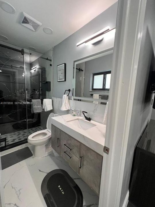 For Rent: $5,500 (3 beds, 2 baths, 1592 Square Feet)