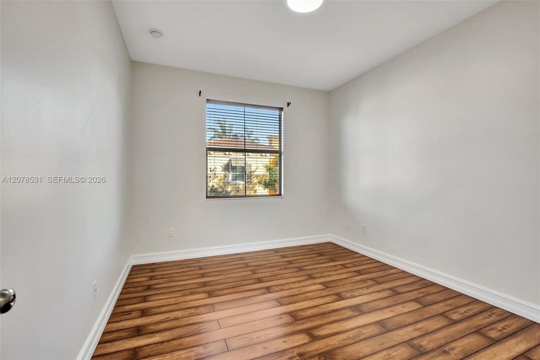 For Rent: $3,700 (3 beds, 2 baths, 1886 Square Feet)