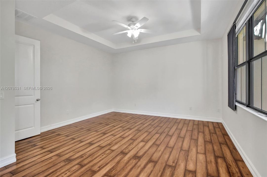 For Rent: $3,700 (3 beds, 2 baths, 1886 Square Feet)