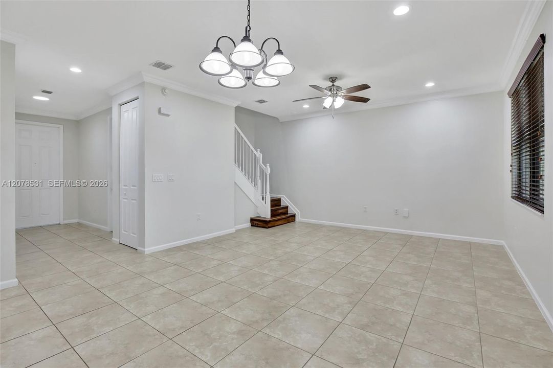 For Rent: $3,700 (3 beds, 2 baths, 1886 Square Feet)