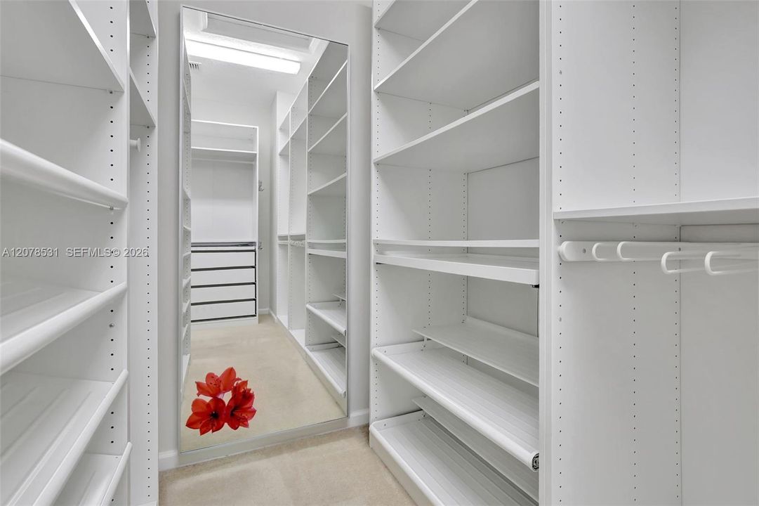 For Rent: $3,700 (3 beds, 2 baths, 1886 Square Feet)