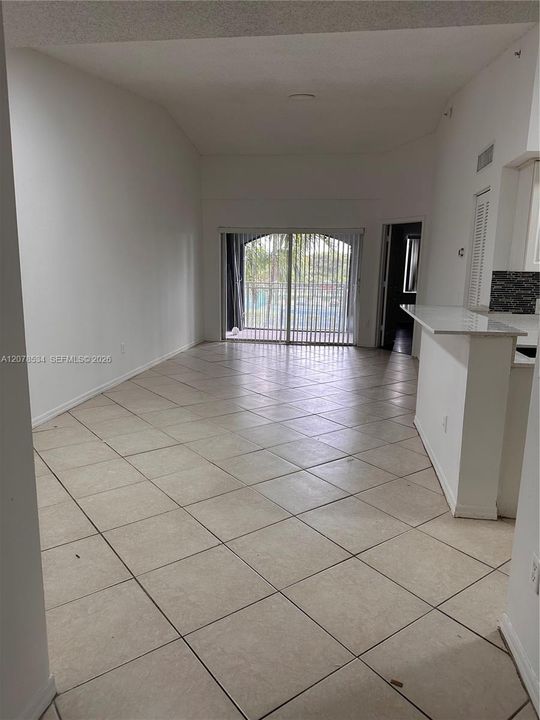 For Rent: $2,300 (2 beds, 2 baths, 1000 Square Feet)