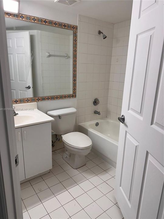 For Rent: $2,300 (2 beds, 2 baths, 1000 Square Feet)