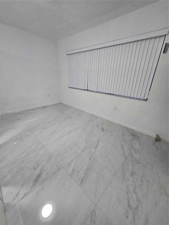 For Rent: $1,800 (1 beds, 1 baths, 954 Square Feet)