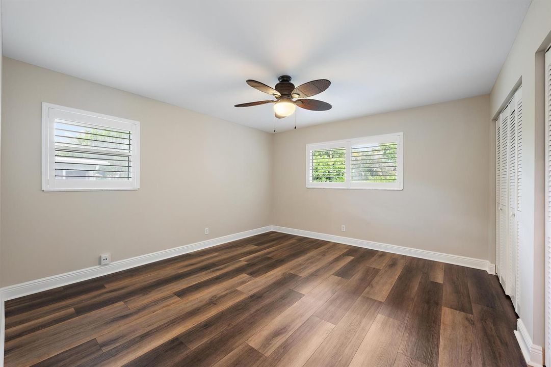 18334 SE Tee Ln-19 primary bath
