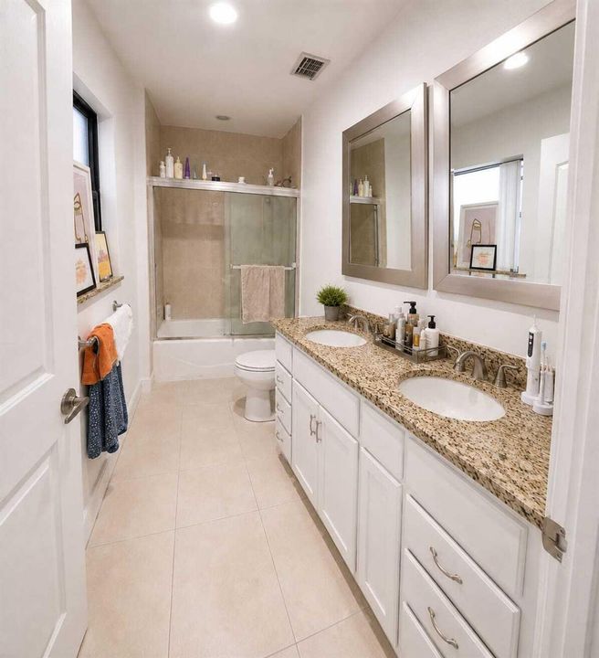 Master 1 bathroom