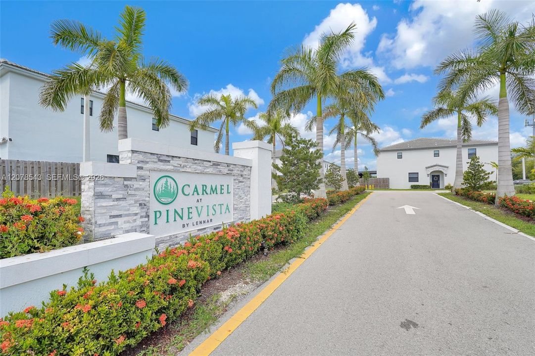 For Sale: $419,999 (4 beds, 2 baths, 1916 Square Feet)