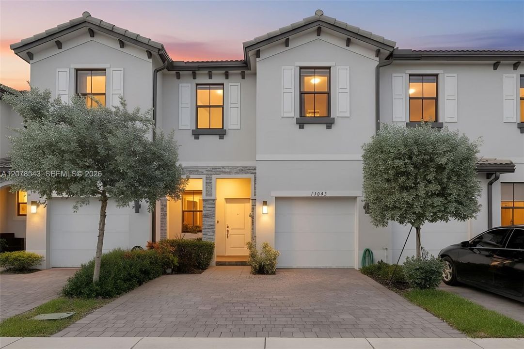 For Sale: $419,999 (4 beds, 2 baths, 1916 Square Feet)