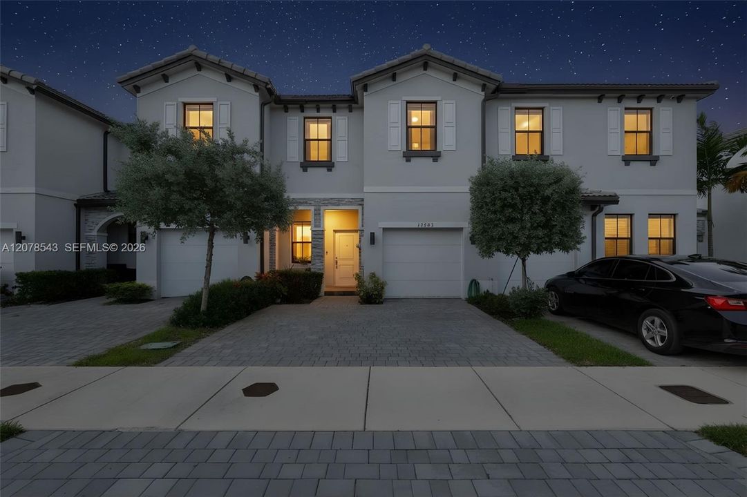 For Sale: $419,999 (4 beds, 2 baths, 1916 Square Feet)