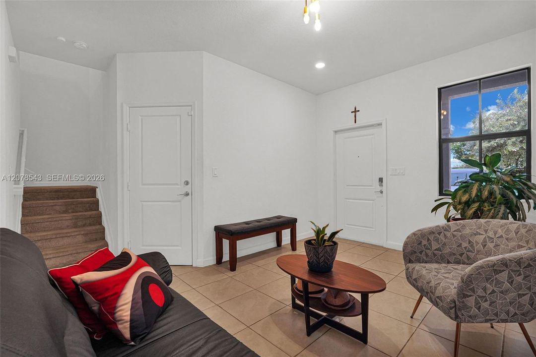 For Sale: $419,999 (4 beds, 2 baths, 1916 Square Feet)