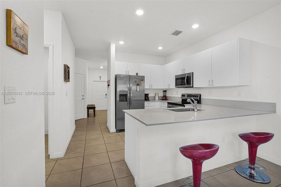 For Sale: $419,999 (4 beds, 2 baths, 1916 Square Feet)