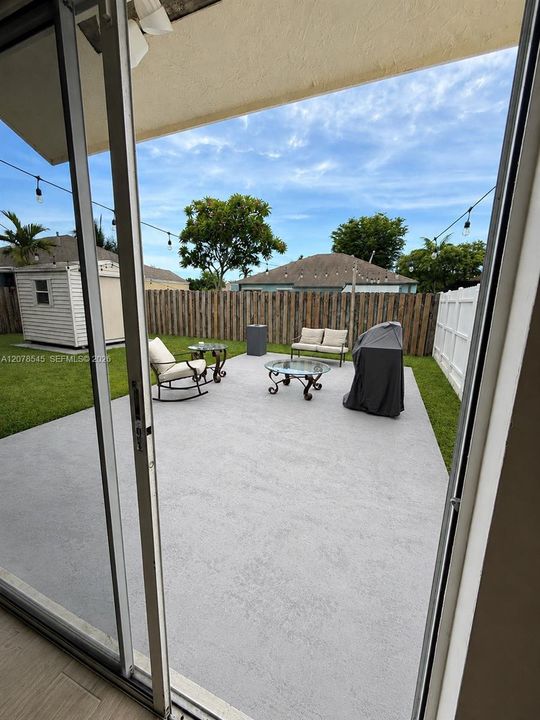 For Sale: $505,000 (2 beds, 2 baths, 1050 Square Feet)