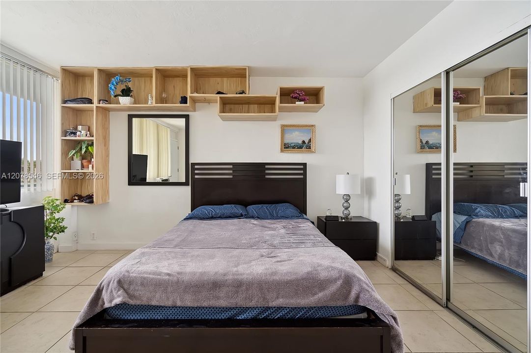 For Rent: $1,900 (0 beds, 1 baths, 400 Square Feet)