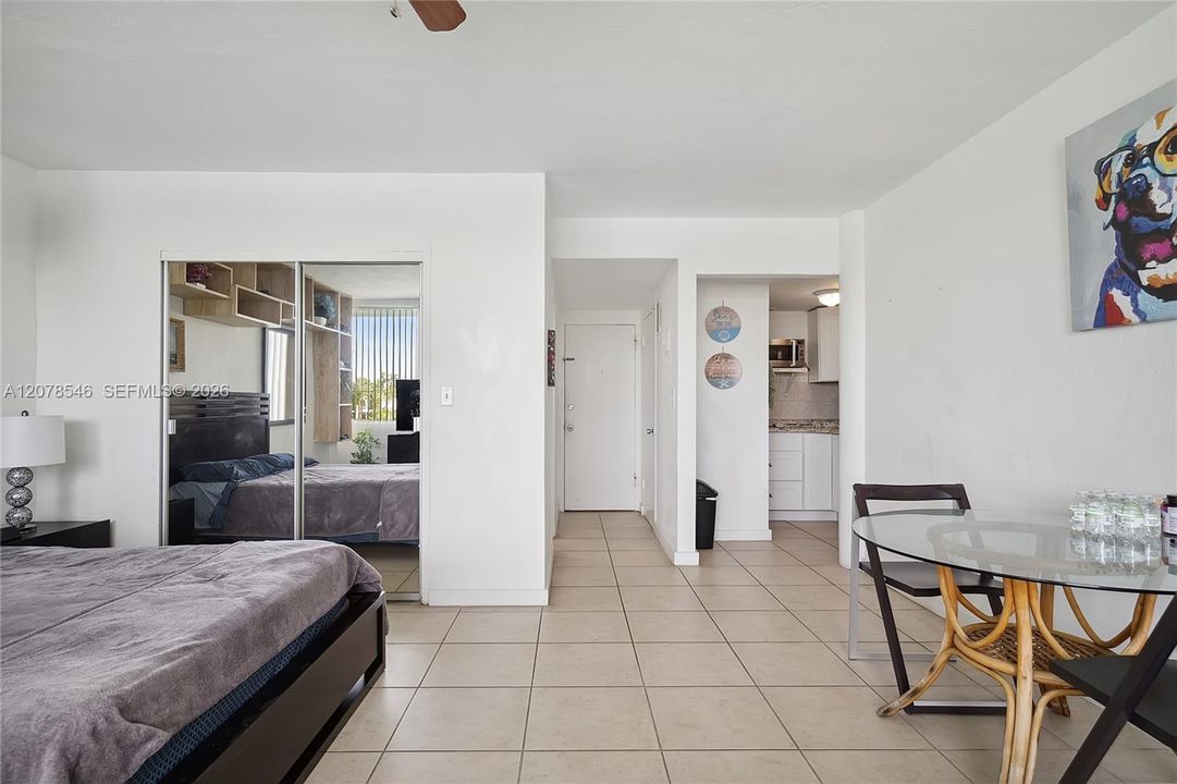 For Rent: $1,900 (0 beds, 1 baths, 400 Square Feet)