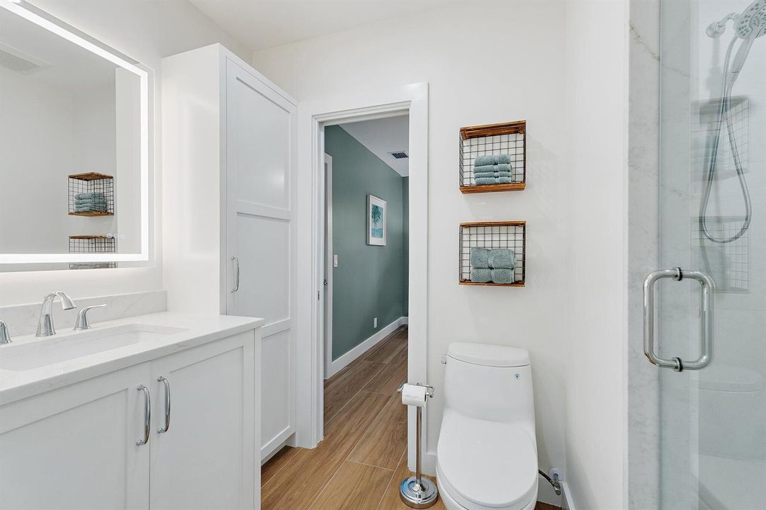 103-1051CoralWay-SingerIsland-SMALL