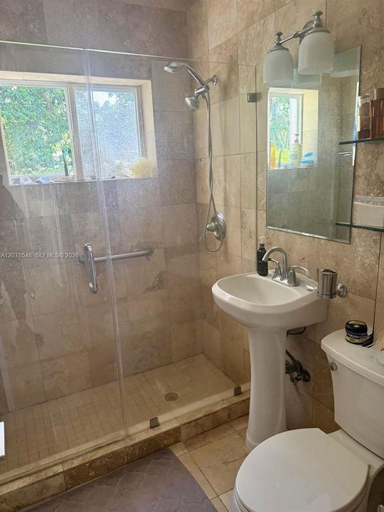 Vendido Recientemente: $499,000 (3 camas, 2 baños, 1394 Pies cuadrados)