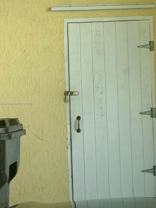 Vendido Recientemente: $499,000 (3 camas, 2 baños, 1394 Pies cuadrados)